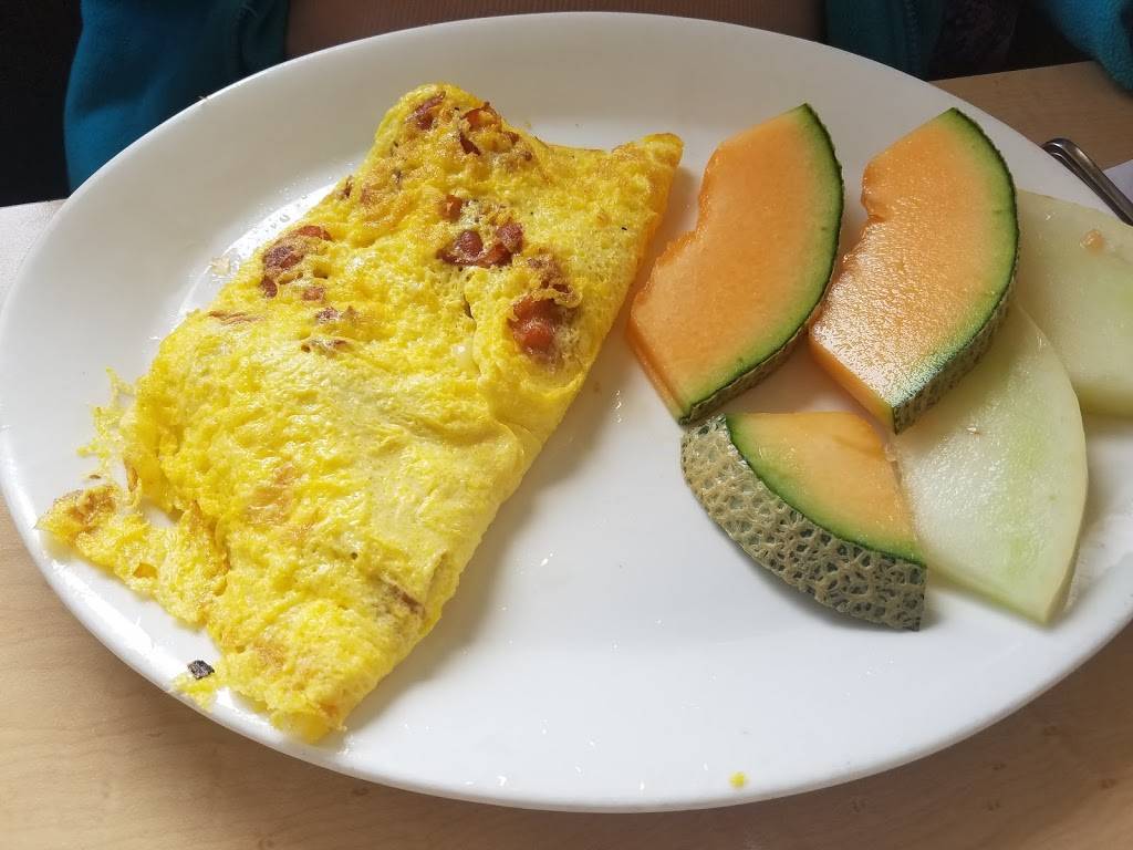 Cocos Bakery Restaurant | restaurant | 300 David Ave, Monterey, CA 93940, USA | 8316490215 OR +1 831-649-0215