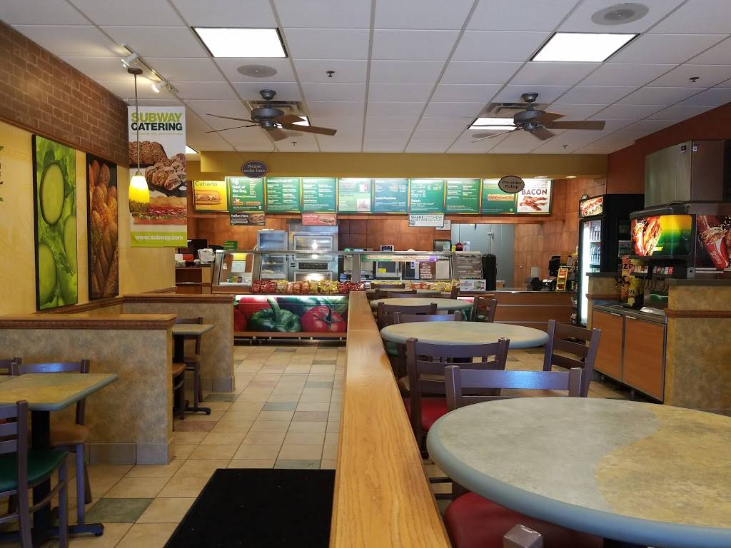 Subway | restaurant | 124 Wabasha St S, St Paul, MN 55107, USA | 6512928300 OR +1 651-292-8300