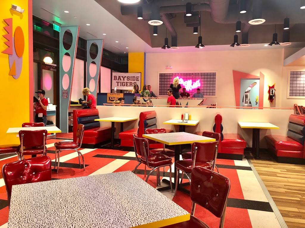Saved By The Max | restaurant | 7100 Santa Monica Blvd #185, West Hollywood, CA 90046, USA | 3238502355 OR +1 323-850-2355