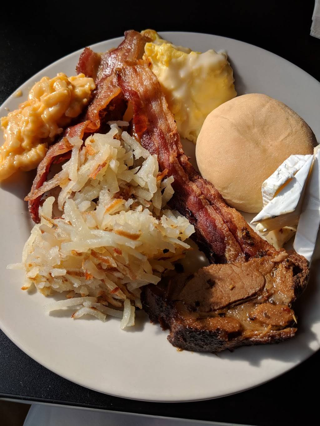 Bristol Bar & Grille | East | restaurant | 300 N Hurstbourne Pkwy, Hurstbourne, KY 40222, USA | 5024260627 OR +1 502-426-0627