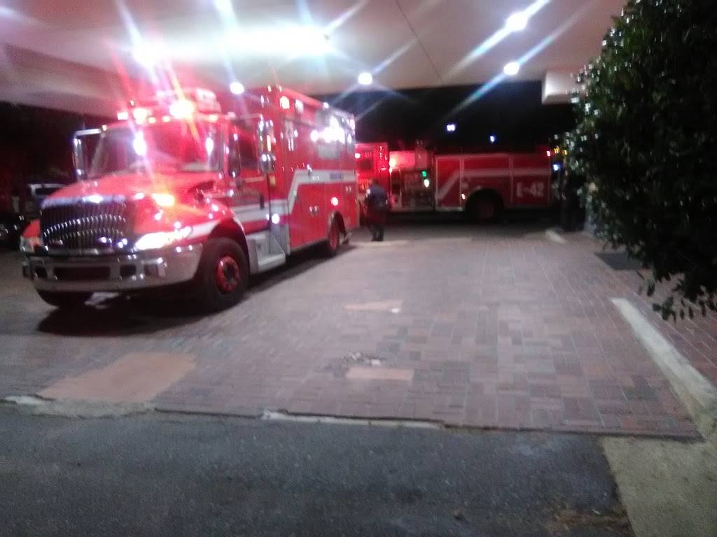 Subway | restaurant | 3440 Elvis Presley Blvd, Memphis, TN 38116, USA | 9013443330 OR +1 901-344-3330