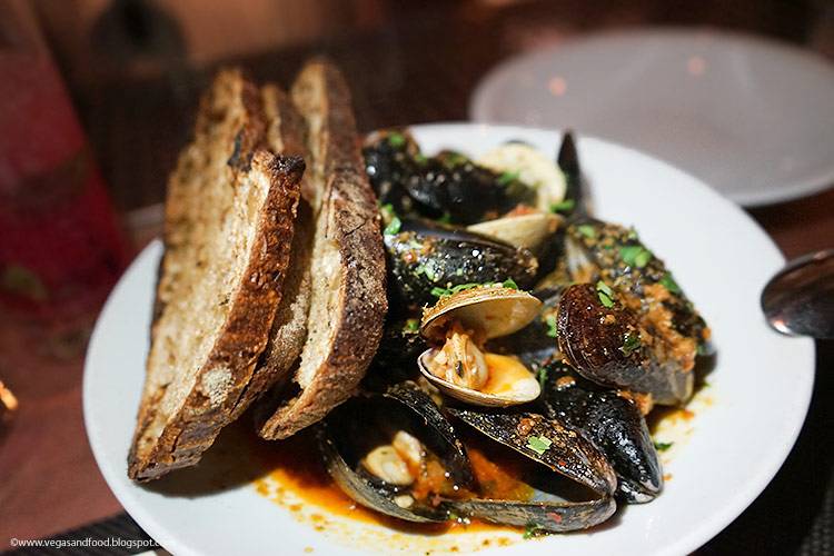 Bestia | restaurant | 2121 E 7th Pl, Los Angeles, CA 90021, USA | 2135145724 OR +1 213-514-5724