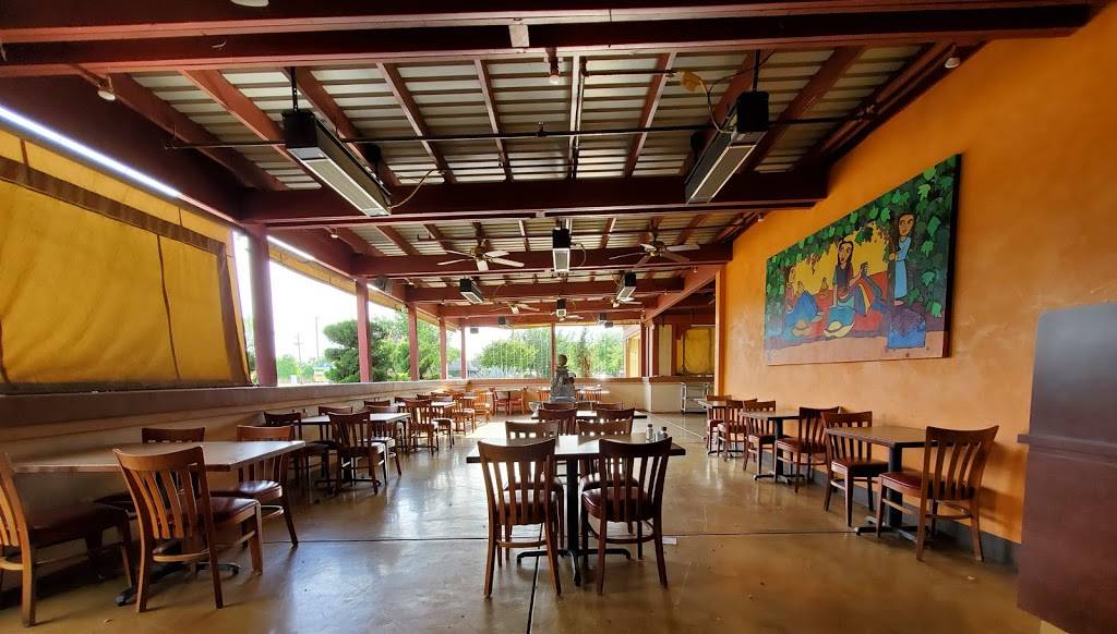 Salazars Grill & Bar | restaurant | 345 Sierra St, Kingsburg, CA 93631, USA | 5598971843 OR +1 559-897-1843