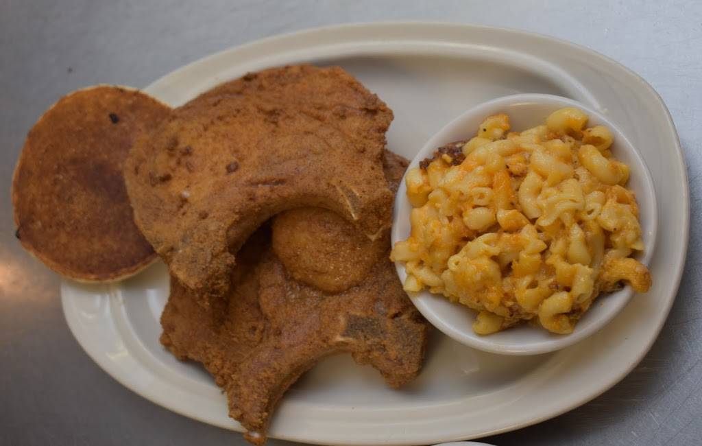 LaCreasia Soulfood Kitchen & Catering | restaurant | 330 College Ave, Rockford, IL 61104, USA | 8154849211 OR +1 815-484-9211