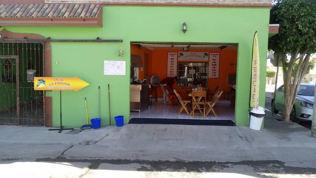 Tacos La Esquina Pescado Y Camarón | restaurant | Av Caoba 47c, El Refugio, Redondo, B.C., Mexico | 016641826306 OR +52 664 182 6306