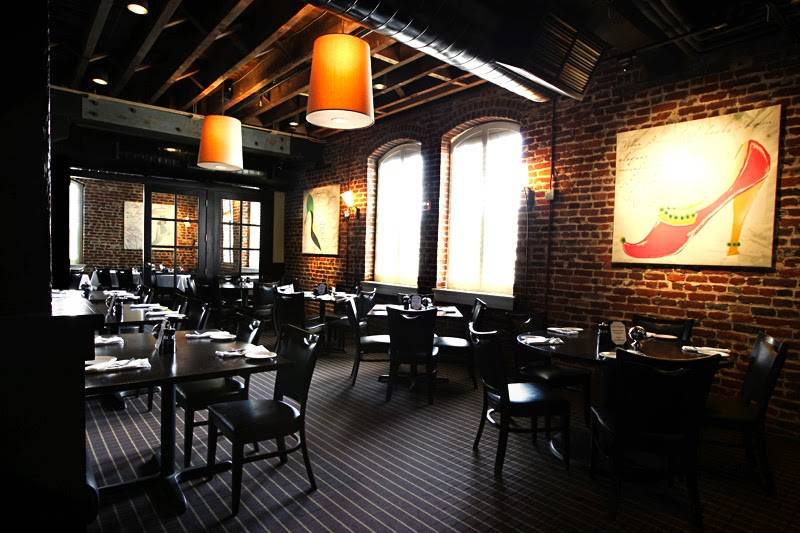 Shoemakers | restaurant | 1312 Commerce St, Lynchburg, VA 24504, USA | 4344551510 OR +1 434-455-1510