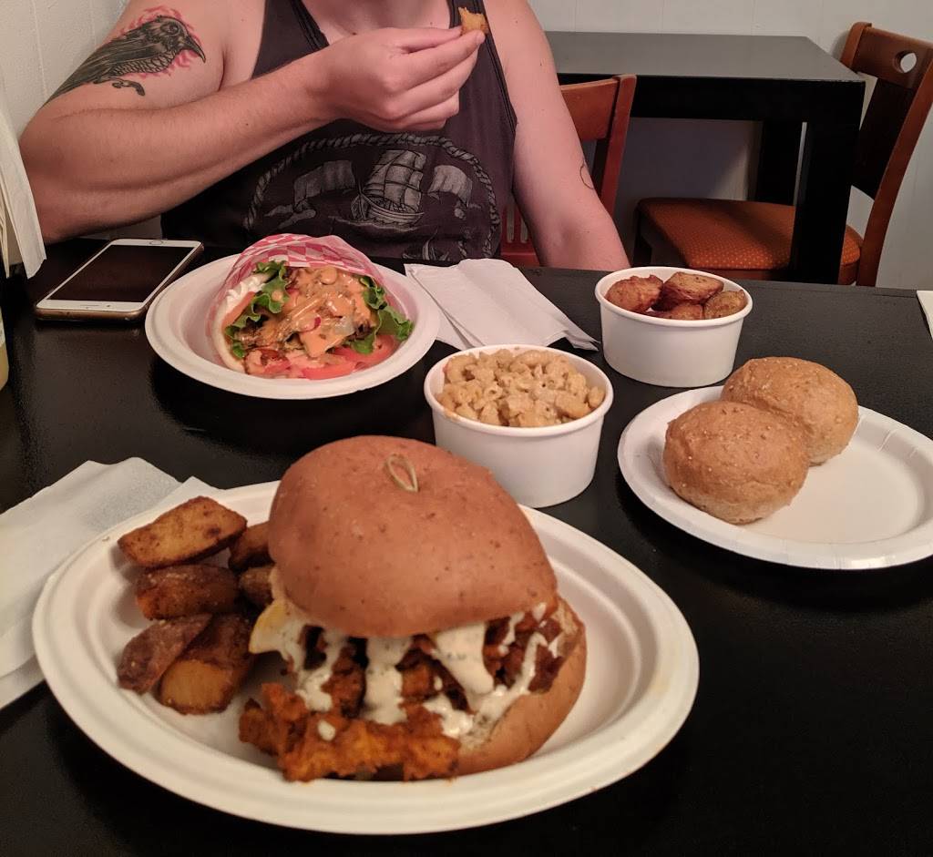 Vege-licious, LLC | restaurant | 513B Fisk St, Nashville, TN 37203, USA | 6159426978 OR +1 615-942-6978