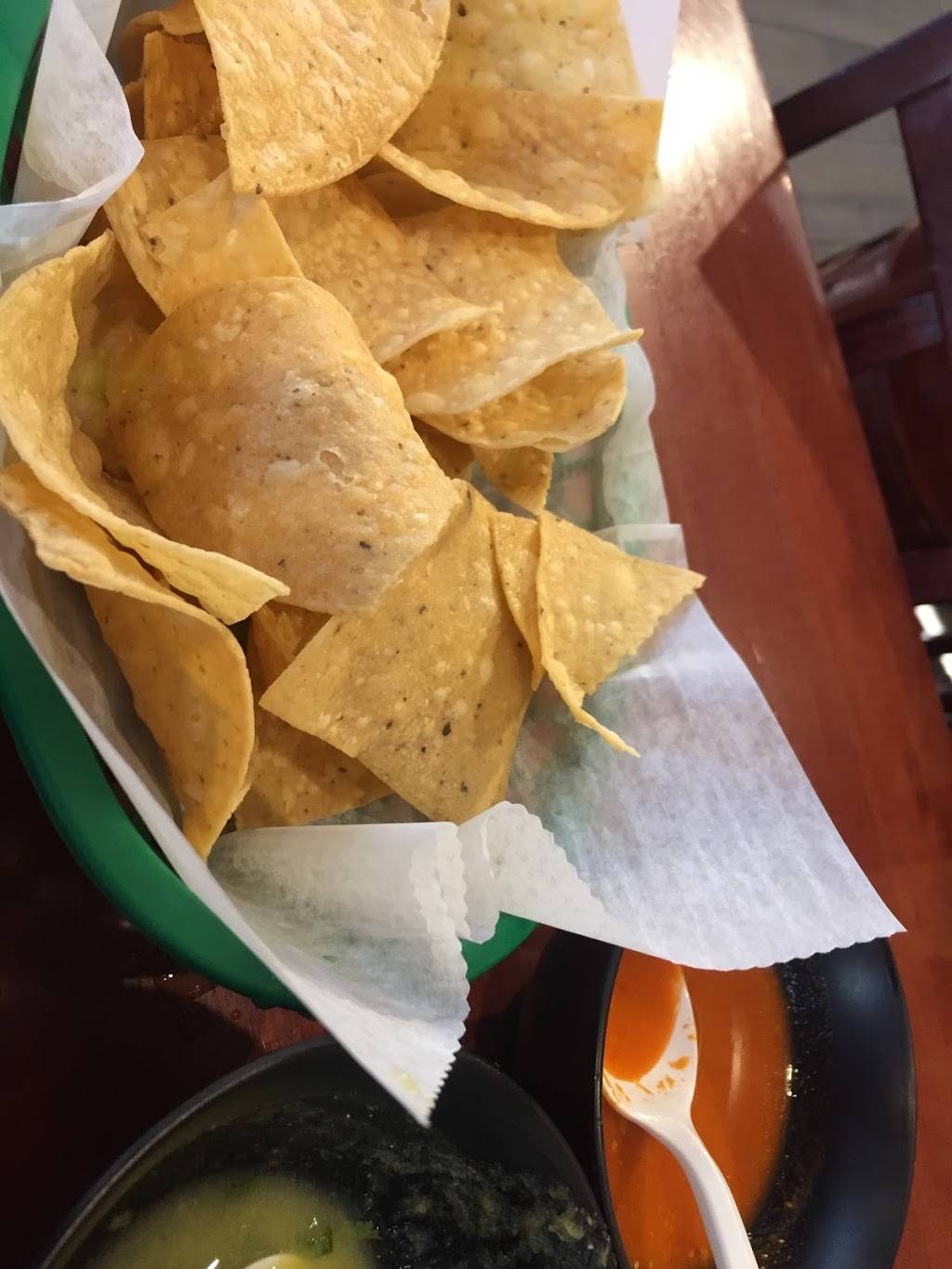 Panadería La Fé | restaurant | 569 Somerset St, Somerset, NJ 08873, USA | 7324481808 OR +1 732-448-1808