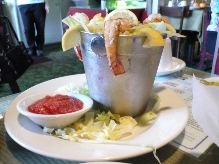 Moms Pizza | restaurant | 3255 Columbia Pike, Arlington, VA 22204, USA | 7039207789 OR +1 703-920-7789