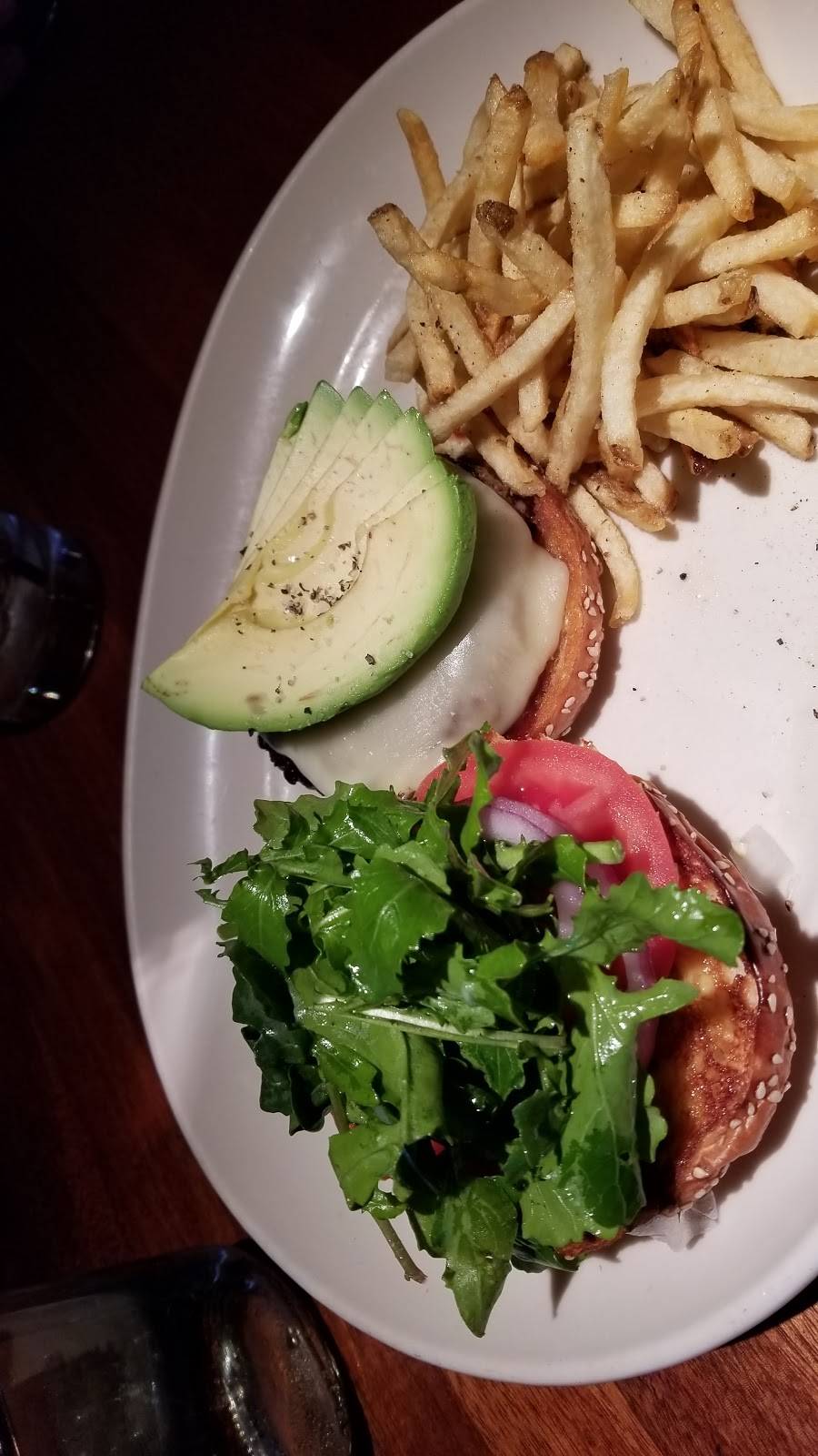 Houstons | restaurant | 1550 Rosecrans Ave A, Manhattan Beach, CA 90266, USA | 3106437211 OR +1 310-643-7211