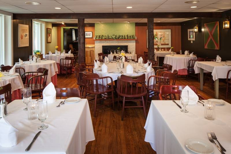 Red Geranium Restaurant | restaurant | 520 North St, New Harmony, IN 47631, USA | 8126826171 OR +1 812-682-6171