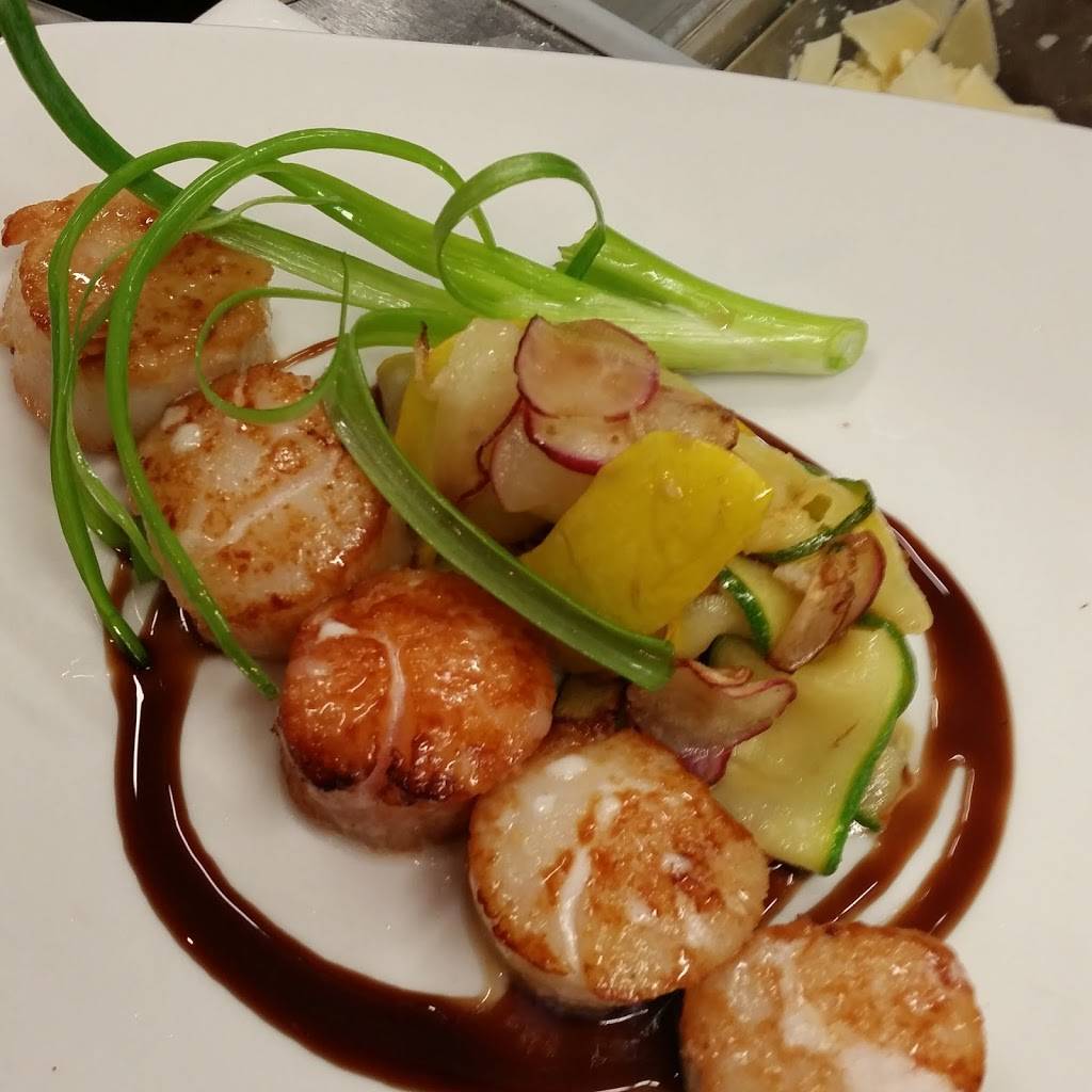 Tozzis Restaurant of Magnolia | restaurant | 144 N Main St, Magnolia, OH 44643, USA | 3309154993 OR +1 330-915-4993