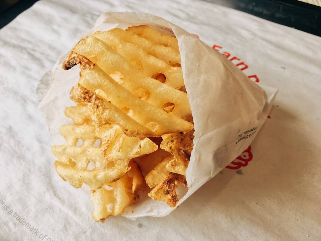 Chick-fil-A | restaurant | 5180 Windward Pkwy, Alpharetta, GA 30004, USA | 7704103533 OR +1 770-410-3533