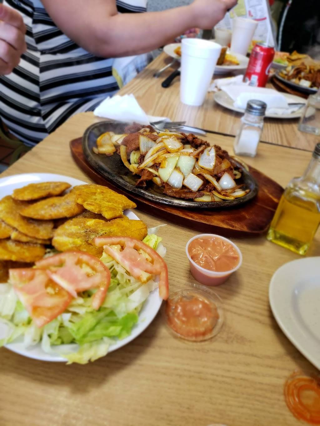 Olympic Deli Restaurant | restaurant | 232 Chestnut St, Springfield, MA 01103, USA | 4137321600 OR +1 413-732-1600