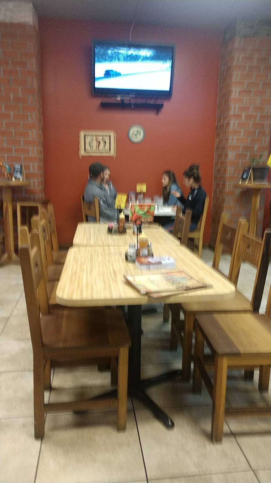 The Green Chile | restaurant | 13926 Imperial Hwy, La Mirada, CA 90638, USA | 5628021202 OR +1 562-802-1202