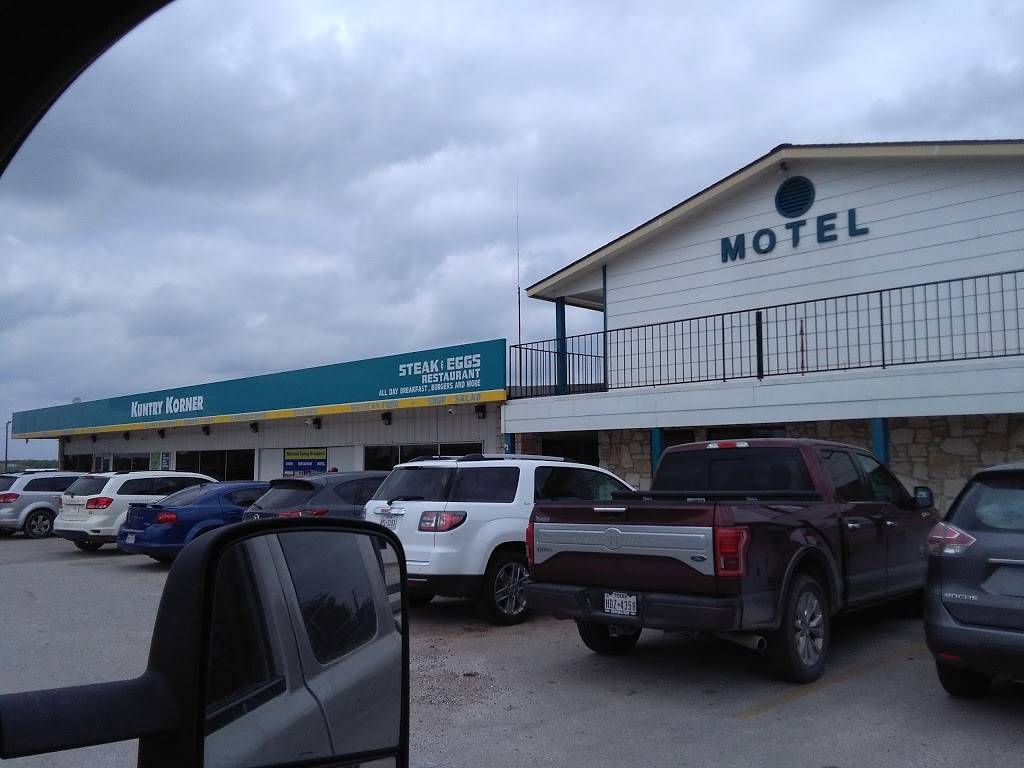 Kuntry Korner | restaurant | 103344 I-37, Pleasanton, TX 78064, USA | 8305692050 OR +1 830-569-2050