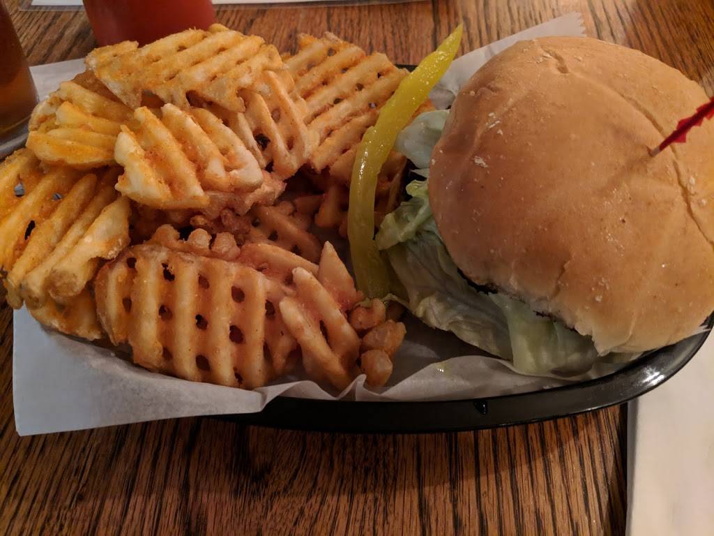 The Warehouse Pub & Grub | restaurant | 1731 Murray Ave, Pittsburgh, PA 15217, USA | 4122242760 OR +1 412-224-2760