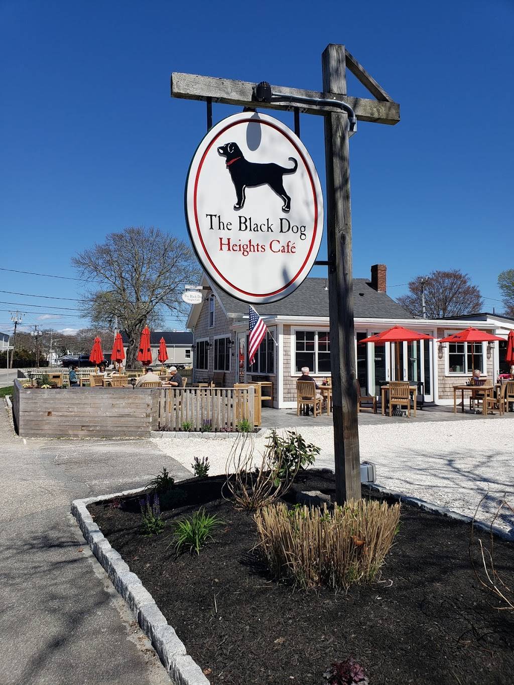 The Black Dog Heights Cafe | cafe | 465 Grand Ave, Falmouth, MA 02540, USA | 5083887713 OR +1 508-388-7713