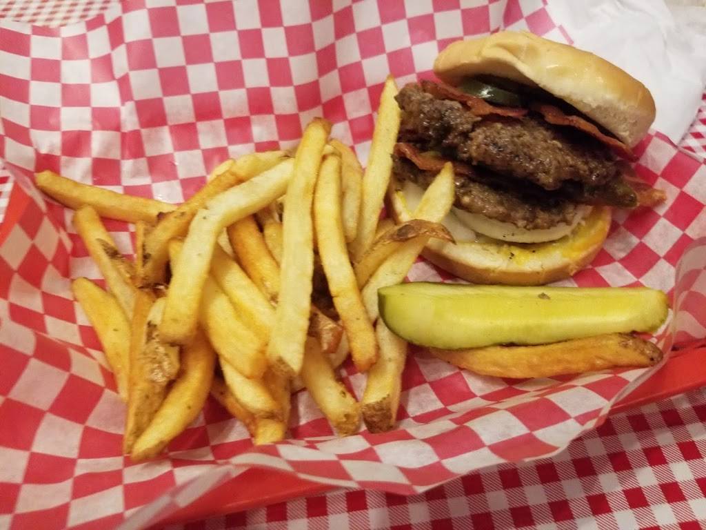 Dyers Cafe | restaurant | 101 N Center St, Collierville, TN 38017, USA | 9018507750 OR +1 901-850-7750