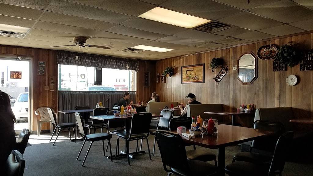 Hugos Family Restaurant | restaurant | 543 W Main St, Jenks, OK 74037, USA | 9182984483 OR +1 918-298-4483