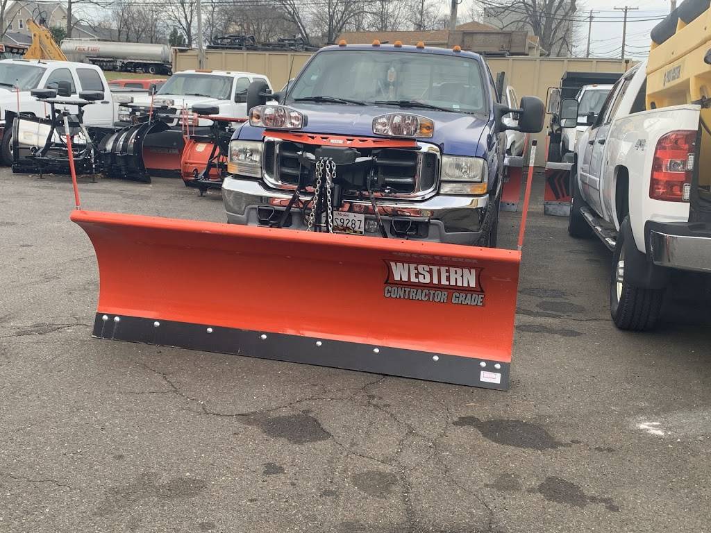 Luis landscaping | restaurant | 323 Lindley Ave, Philadelphia, PA 19120, USA | 2159004099 OR +1 215-900-4099