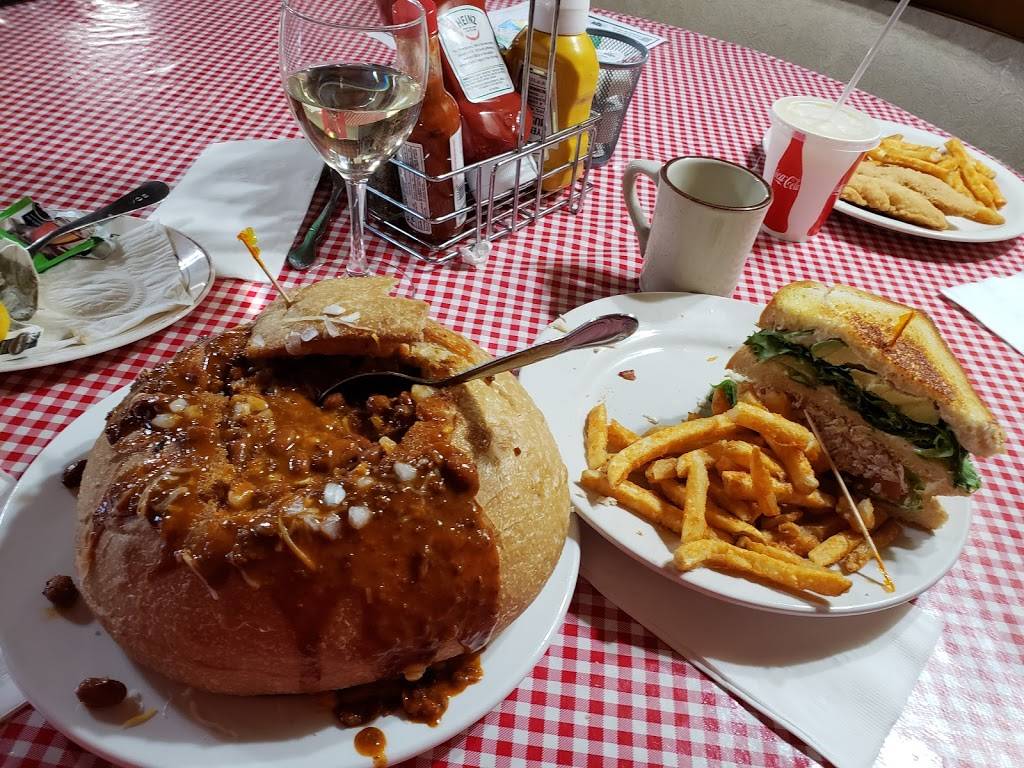 Apple Annies | restaurant | 38480 Oak Glen Rd, Yucaipa, CA 92399, USA | 9097972311 OR +1 909-797-2311