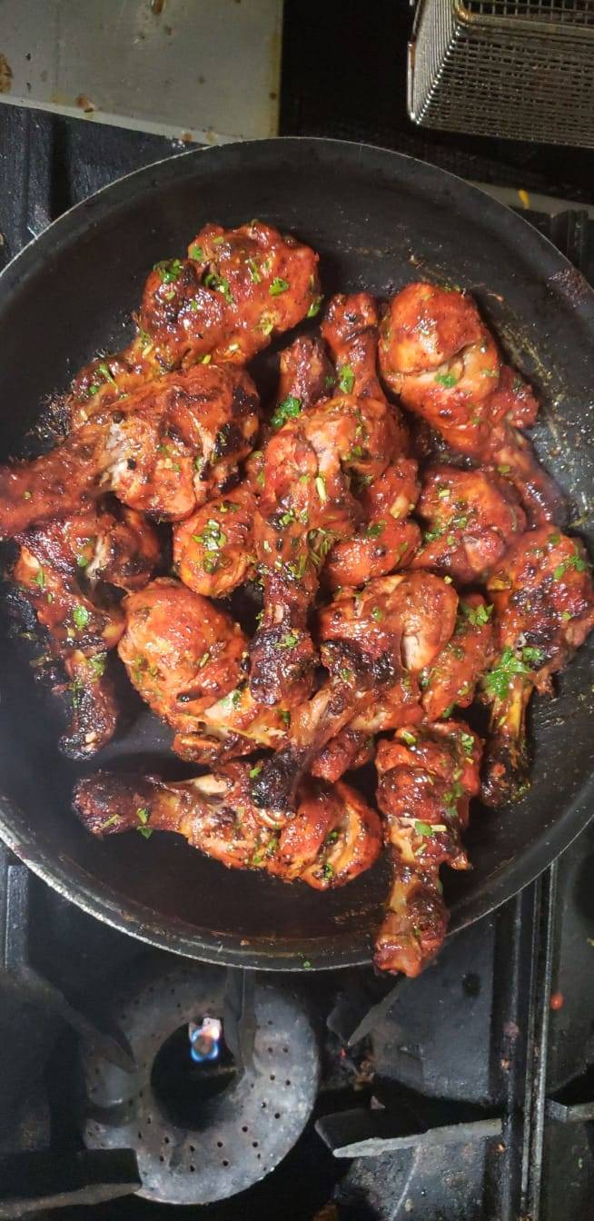 BBQ-4-U & Indian Kitchen | restaurant | 2811 S Blackstone St, Tulare, CA 93274, USA | 5595568921 OR +1 559-556-8921