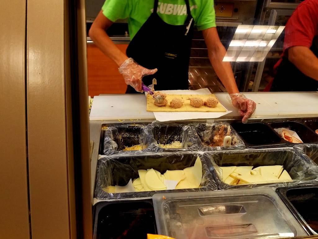 Subway Restaurants | restaurant | 1096 Rosecrans Ave, Gardena, CA 90247, USA | 3103298458 OR +1 310-329-8458