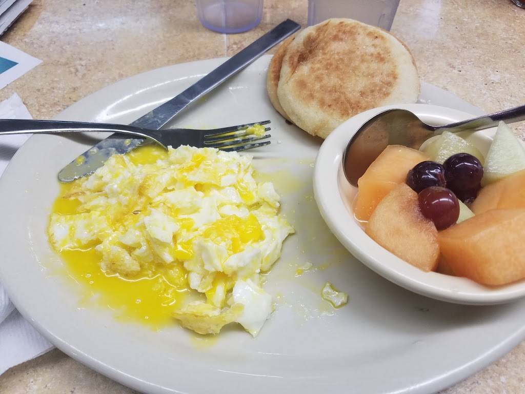 Peacocks Restaurant | restaurant | 1615 W South Loop, Stephenville, TX 76401, USA | 2549682900 OR +1 254-968-2900