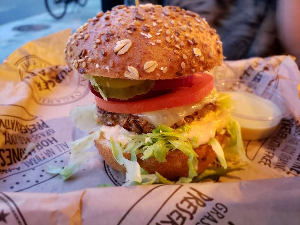 Burger Village | restaurant | 222 7th Ave, Brooklyn, NY 11215, USA | 7184994165 OR +1 718-499-4165