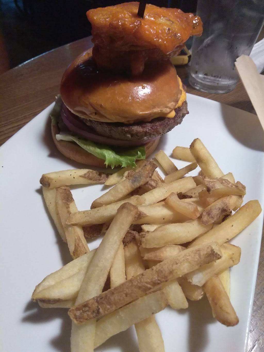 TGI Fridays | restaurant | 5420 95th St, Oak Lawn, IL 60453, USA | 7084220339 OR +1 708-422-0339