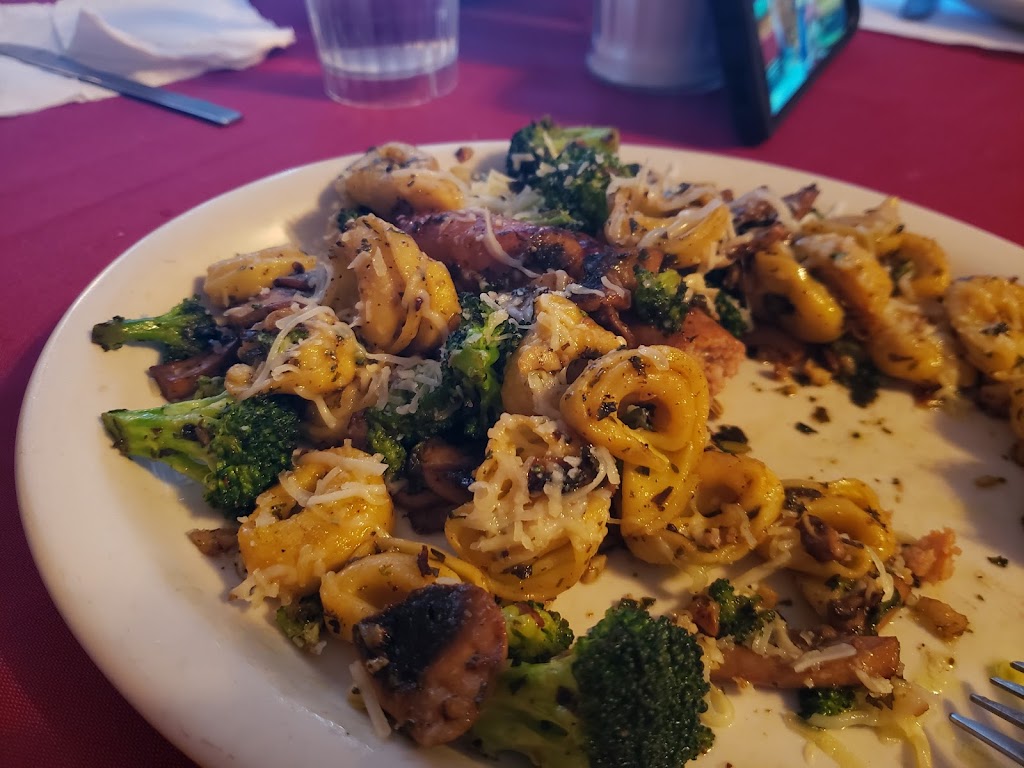 Pietros Italian Restaurant | restaurant | 355 Caves Hwy, Cave Junction, OR 97523, USA | 5415923228 OR +1 541-592-3228