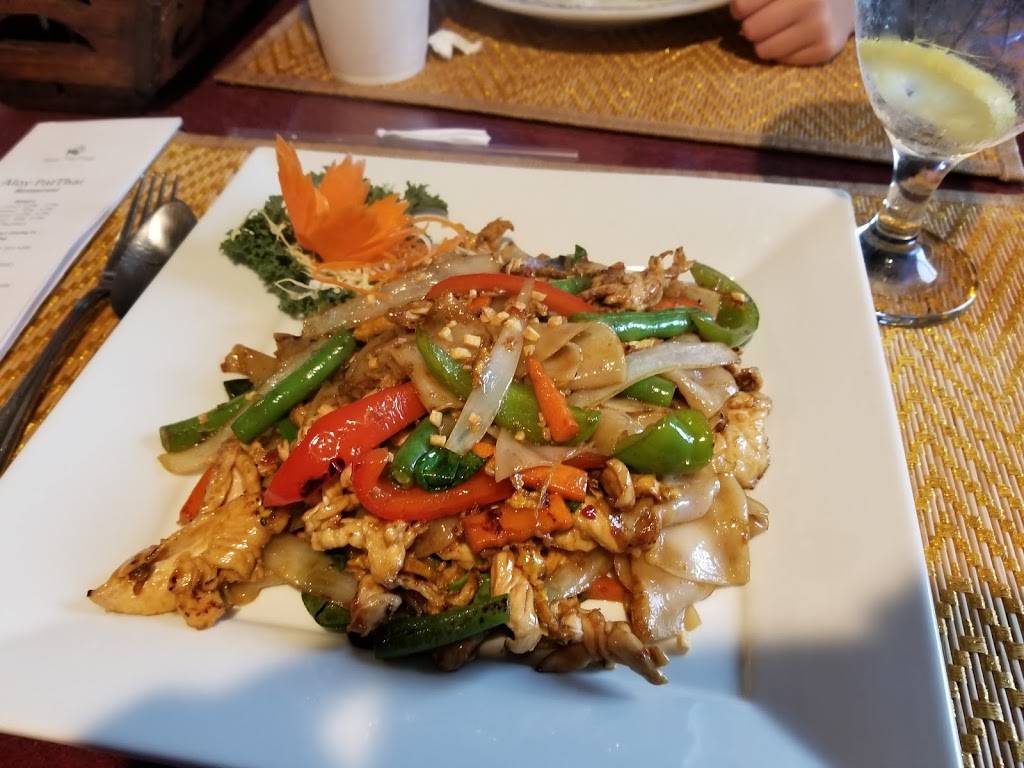 Aloy PatThai Restaurant | restaurant | 4346 Gall Blvd, Zephyrhills, FL 33542, USA | 8133554290 OR +1 813-355-4290