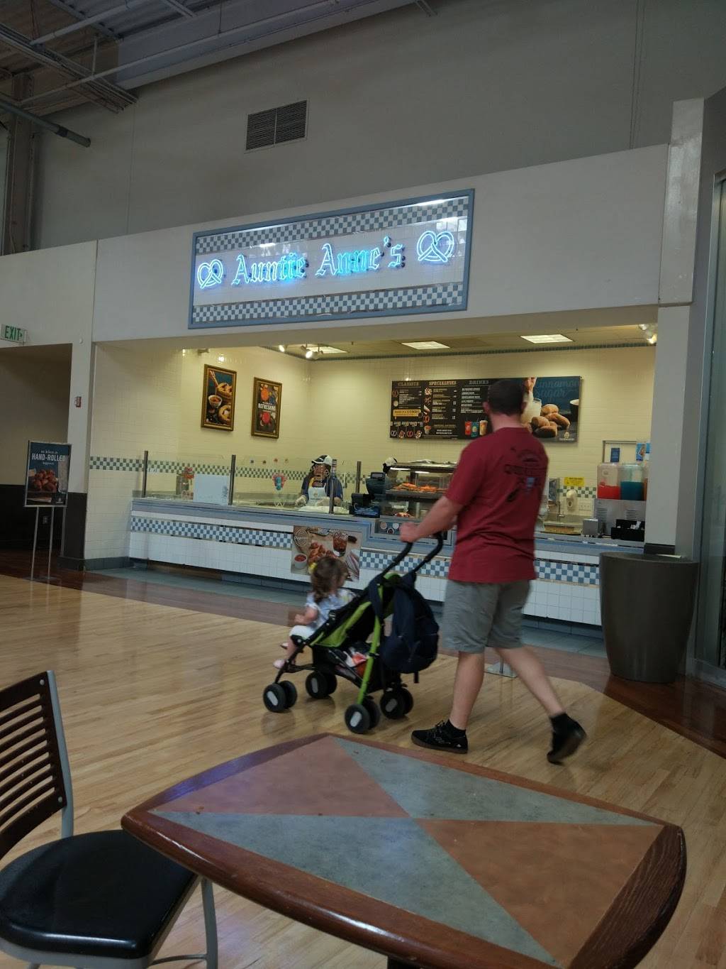 Auntie Annes Pretzels | cafe | 1 Mills Cir #600, Ontario, CA 91764, USA | 9099804501 OR +1 909-980-4501