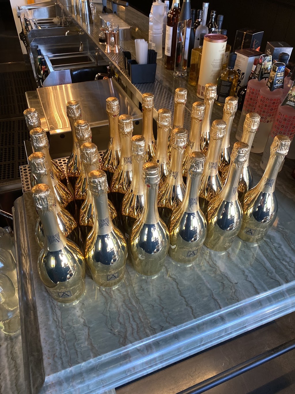 KAVIAR Los Angeles | restaurant | 449 S Hewitt St, Los Angeles, CA 90013, USA | 2132217078 OR +1 213-221-7078