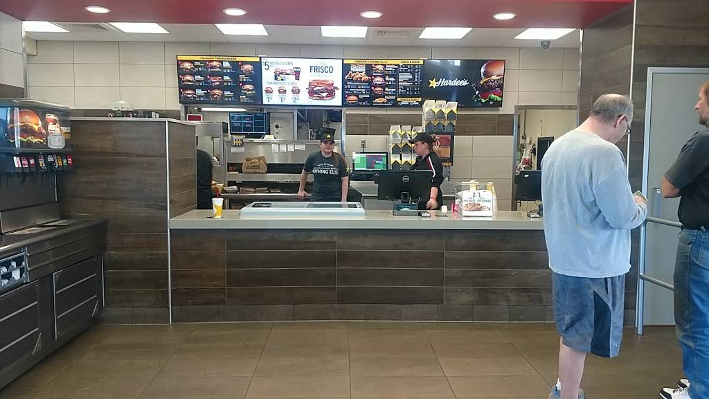 Hardees | restaurant | 118 W, US-30, Toledo, IA 52342, USA | 6414844926 OR +1 641-484-4926