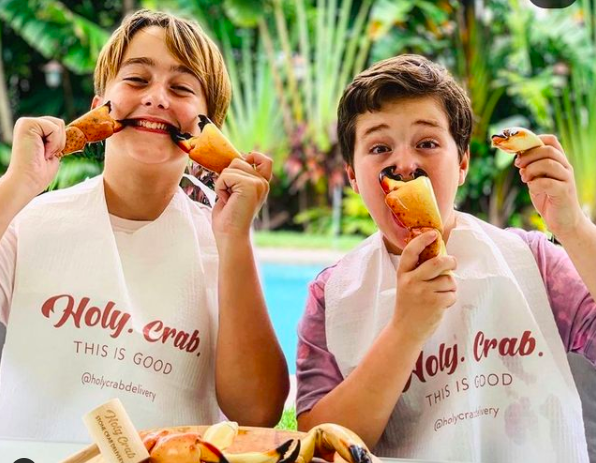 Holy Crab Delivery | restaurant | 1831 Ponce de Leon, Coral Gables, FL 33134, USA | 3057814808 OR +1 305-781-4808