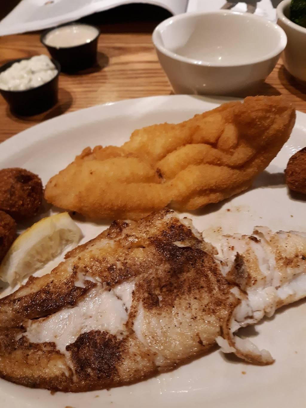 Cracker Barrel Old Country Store | restaurant | 300 Belle Hill Rd, Elkton, MD 21921, USA | 4106204500 OR +1 410-620-4500