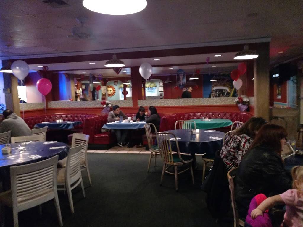 Puesta Del Sol | restaurant | 1622 S Gaffey St, San Pedro, CA 90731, USA | 3108339765 OR +1 310-833-9765