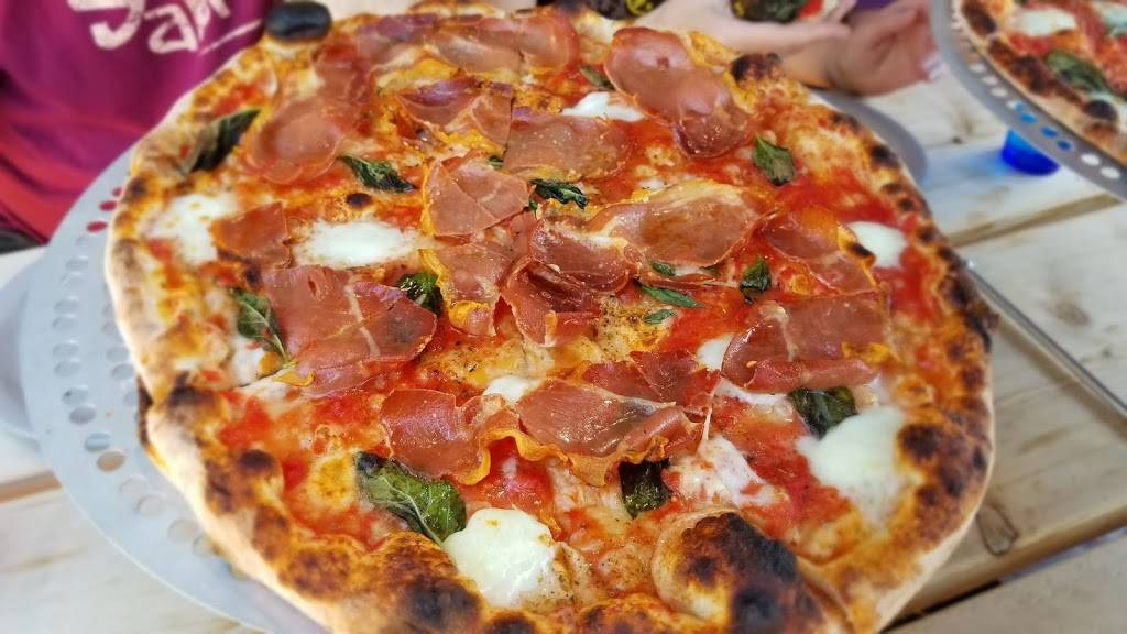 Folinos Wood Fired Pizza | restaurant | 71 S Union St Unit 1, Burlington, VT 05401, USA | 8024483110 OR +1 802-448-3110