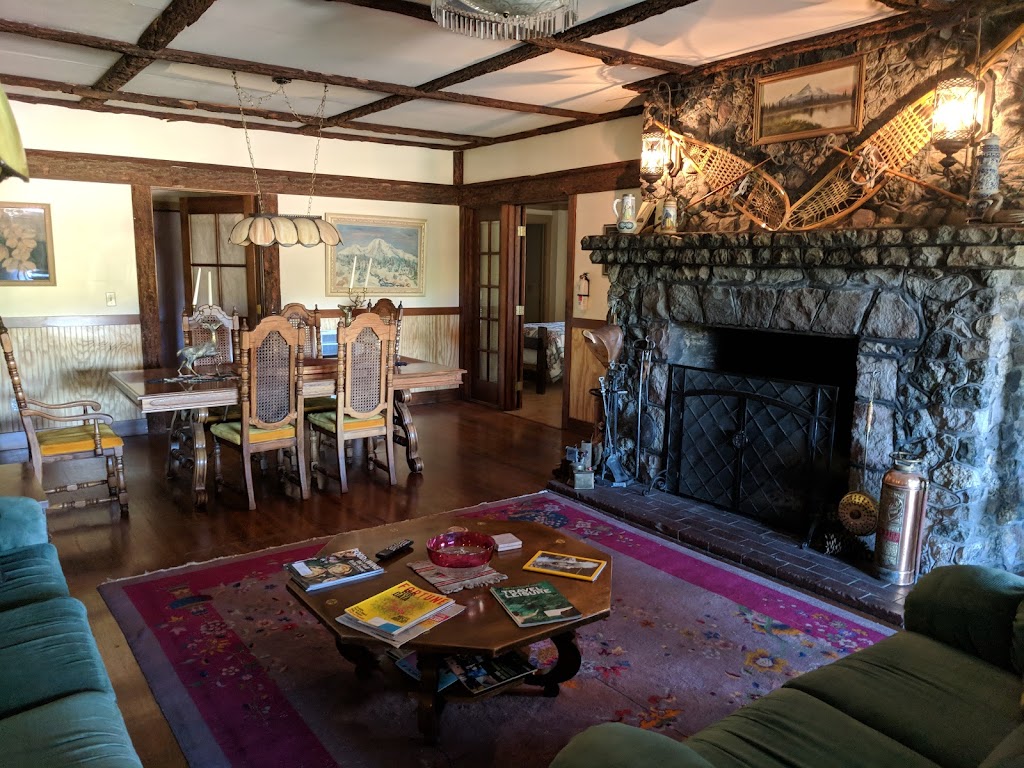 Mount Shasta Ranch Bed and Breakfast | restaurant | 1008 W A Barr Rd, Mt Shasta, CA 96067, USA | 5309263870 OR +1 530-926-3870