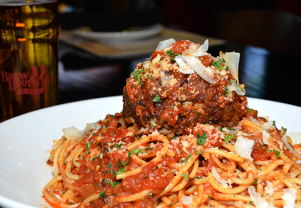 Brew Brothers | restaurant | 1525 Russell St, Baltimore, MD 21230, USA | 4434659390 OR +1 443-465-9390