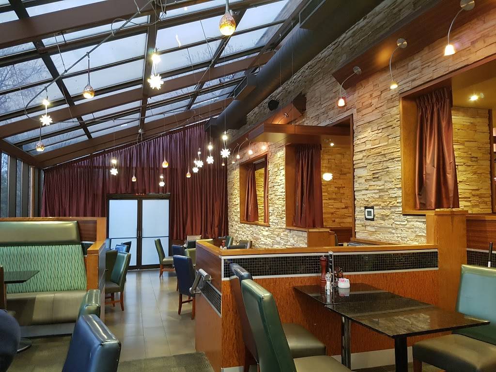 The Pickle Barrel | restaurant | 5941 Leslie St, North York, ON M2H 1J8, Canada | 4164934444 OR +1 416-493-4444