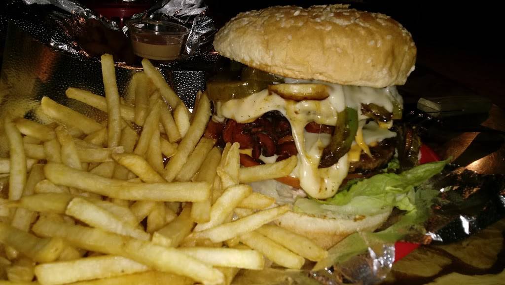 Dillons Burgers & Beers Restaurant | restaurant | 64647 Dillon Rd, Desert Hot Springs, CA 92240, USA | 7607747131 OR +1 760-774-7131