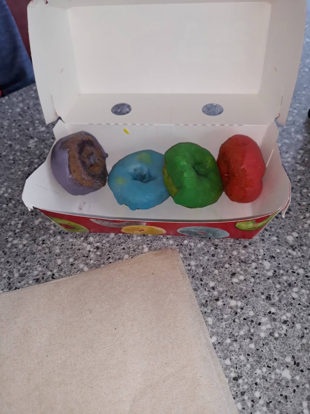 Hardees | restaurant | 5001 Victory Blvd, Yorktown, VA 23693, USA | 7579881715 OR +1 757-988-1715