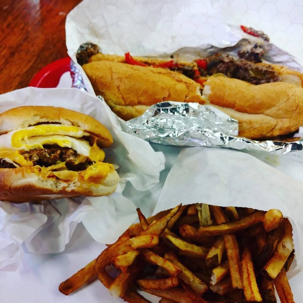 Suzie Burger | restaurant | 2820 P St, Sacramento, CA 95816, USA | 9164553500 OR +1 916-455-3500