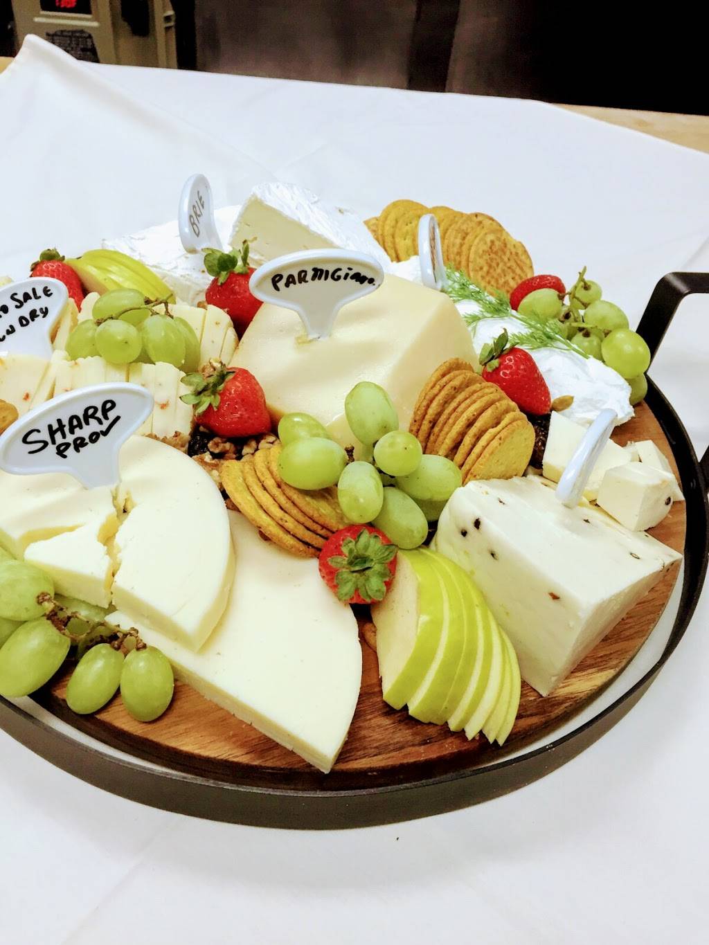 Maurizios | restaurant | 33 E Main St, Moorestown, NJ 08057, USA | 8567939884 OR +1 856-793-9884