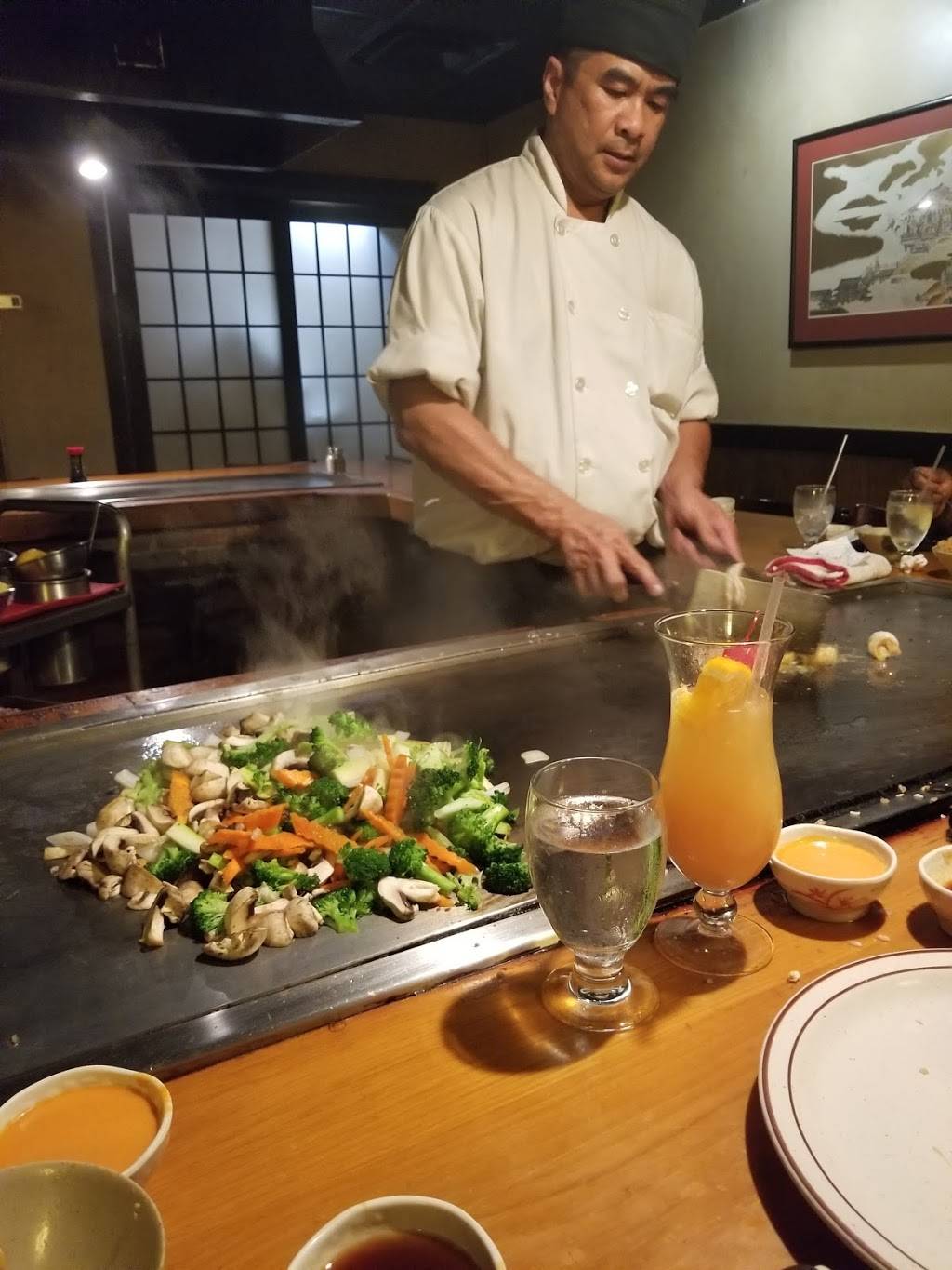 MIKADO Japanese Steakhouse | restaurant | 410 Metroplex Dr, Nashville, TN 37211, USA | 6158328300 OR +1 615-832-8300