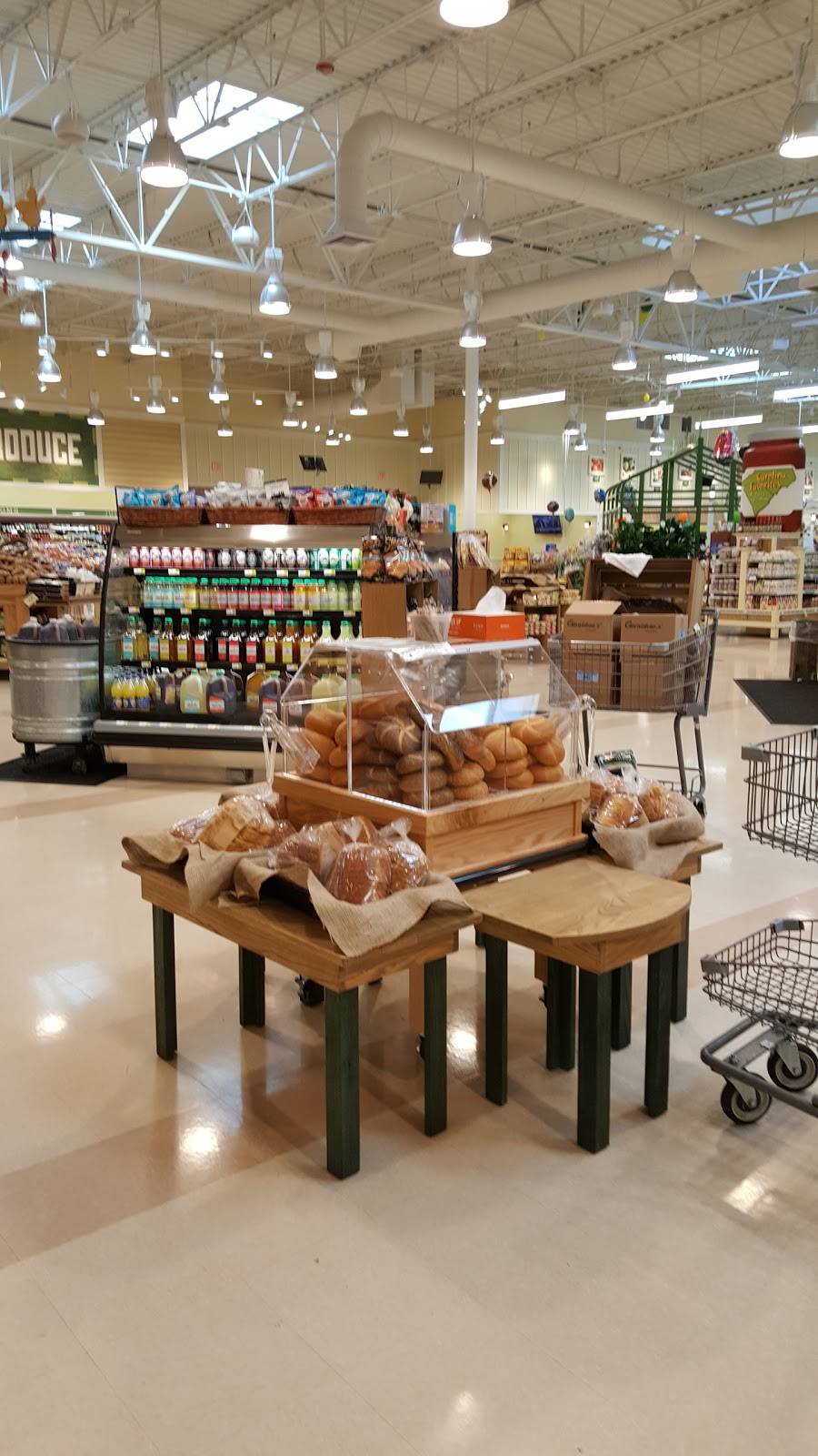 Lowes Foods of Jacksonville | bakery | 2421 Gum Branch Rd #200, Jacksonville, NC 28540, USA | 9109394358 OR +1 910-939-4358