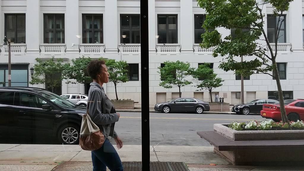 Mouras New York Style Deli | meal takeaway | 9 Court St, Buffalo, NY 14202, USA | 7168562924 OR +1 716-856-2924